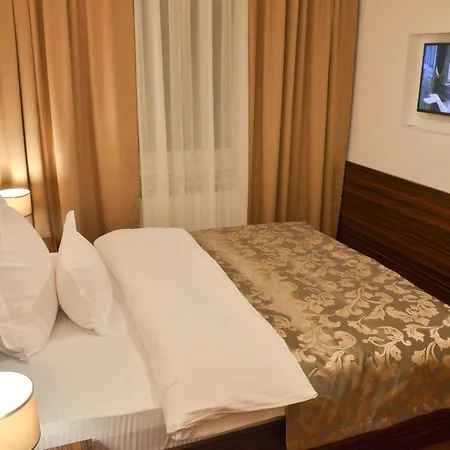 Jet Set Hotel